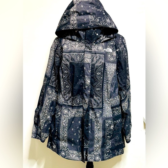 The North Face Women's Plus Size Resolve Parka II. Size 1X - Picture 1 of 8